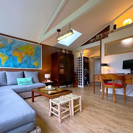 Maison En Pierre, Piscine Et Jardin Proche Holiday home