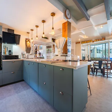 בית נופש Maison En Pierre, Piscine Et Jardin Proche Montfarville