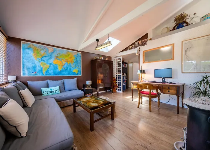 Maison En Pierre, Piscine Et Jardin Proche Дом отдыха *