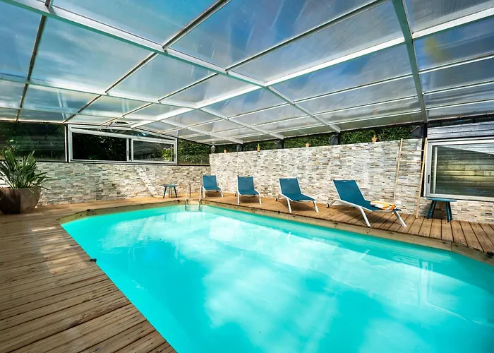 Maison En Pierre, Piscine Et Jardin Proche * Montfarville