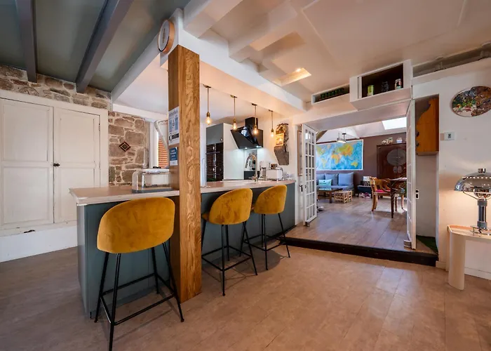 Maison En Pierre, Piscine Et Jardin Proche Montfarville