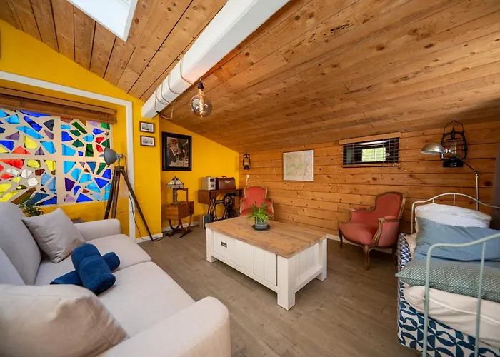 Maison En Pierre, Piscine Et Jardin Proche * Montfarville